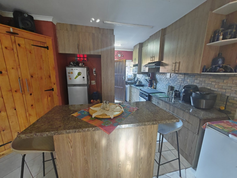 2 Bedroom Property for Sale in Pellissier Free State